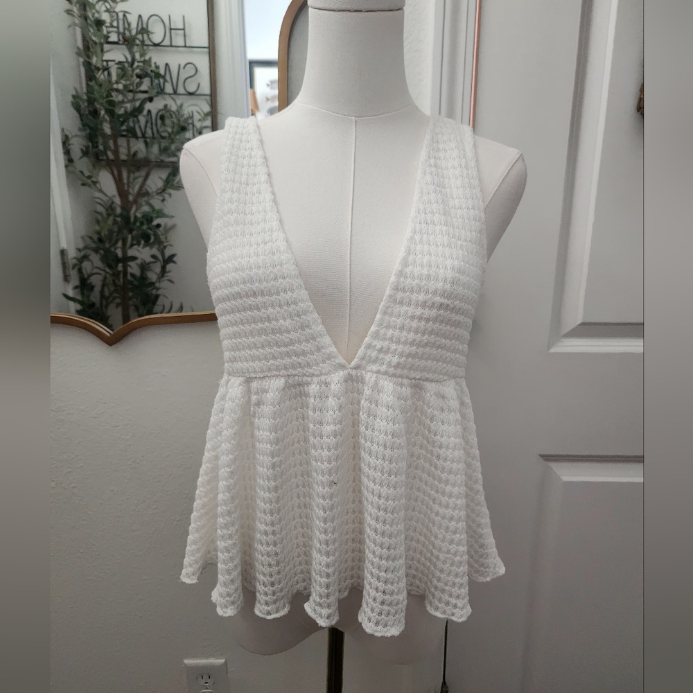 Urban Outfitters White Sleeveless Knit Top